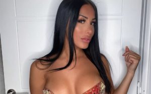Leana et sa chirurgie esthétique